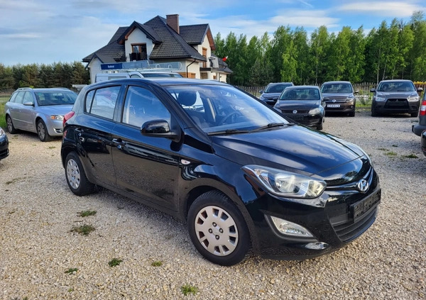 Hyundai i20 cena 18800 przebieg: 80457, rok produkcji 2013 z Opoczno małe 326